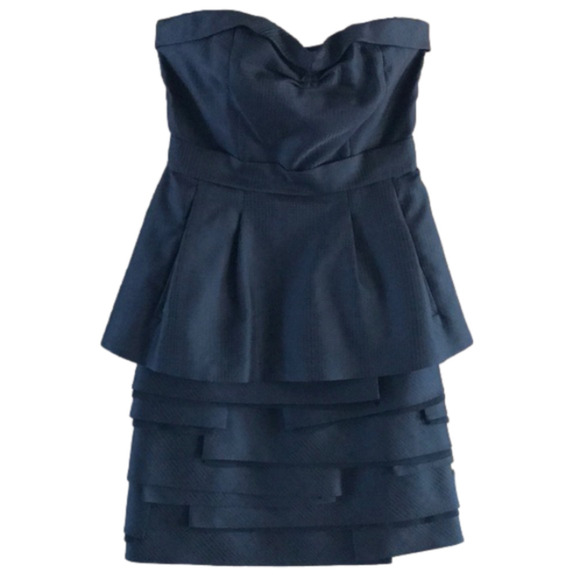 BCBGMaxAzria Dresses & Skirts - BCBGmaxaria Couture look dress